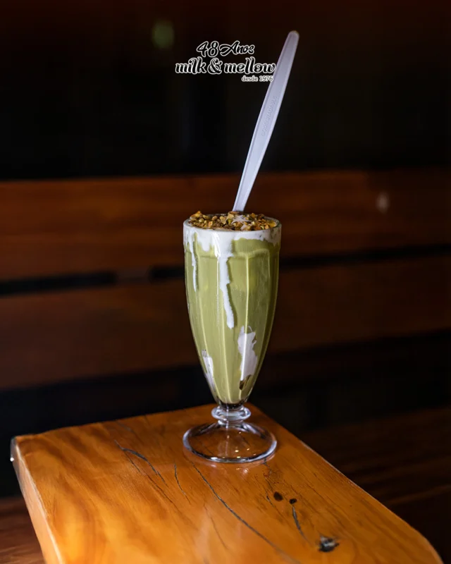 Milk Shake de Baunilha com Pistache, pra deixar o coração quentinho 💚

Feito com nosso gelato artesanal, cremoso na medida e com o toque sofisticado do pistache. Uma combinação suave, elegante e irresistível!

Venha experimentar na unidade JK.
📍 Av. Pres. Juscelino Kubitschek, 101.

🚨 ATENDIMENTO🚨

👉 UNIDADE JK
Av. Presidente Juscelino Kubitschek, 101
Seg. e Ter., das 12h à 0h
Qua. a Sáb., das 12h às 4h
Dom., das 12h às 2h
Pedidos: (11) 4118-7878

👉 UNIDADE CIDADE JARDIM
Av. Cidade Jardim, 1085
Seg. e Ter.: das 12h à 00h
Qua., Qui. e Dom.: das 12h às 02h
Sex. e Sáb.: das 12h às 04h
Pedidos: (11) 3168 4516

👉 DELIVERY E IFOOD
Seg. e Ter., das 12h à 0h
Qua. a Sáb., das 12h às 4h
Dom., das 12h às 2h
Pedidos: (11) 4118-7878
.
.
.
#lanche #burguersp #lugaresemsp#gelatoartesanal #milkshake #milkmellowgelato #ondecomeremsp #unidadejk #jk